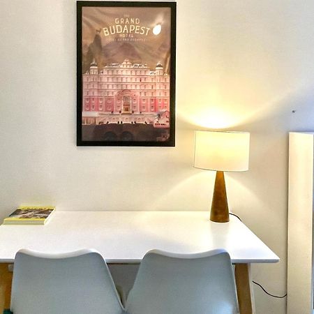 Charming Bright Sunny Studio Near Canal St Martin Париж Экстерьер фото