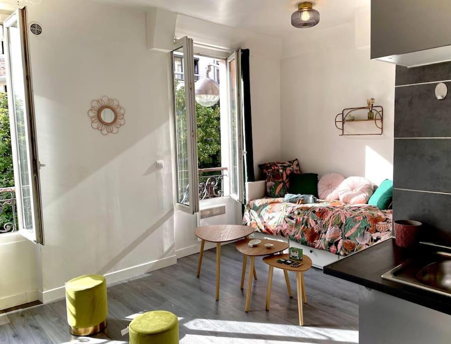 Charming Bright Sunny Studio Near Canal St Martin Париж Экстерьер фото